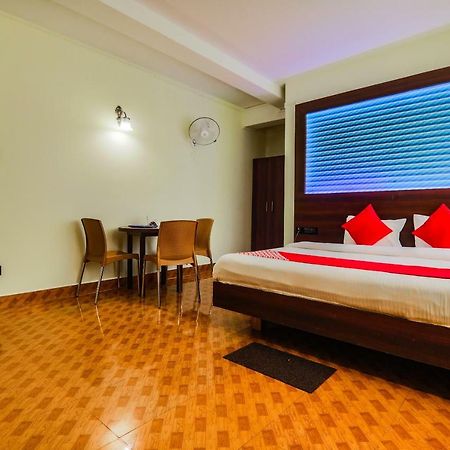 Oyo 11515 The Lily Guest House Shillong Esterno foto