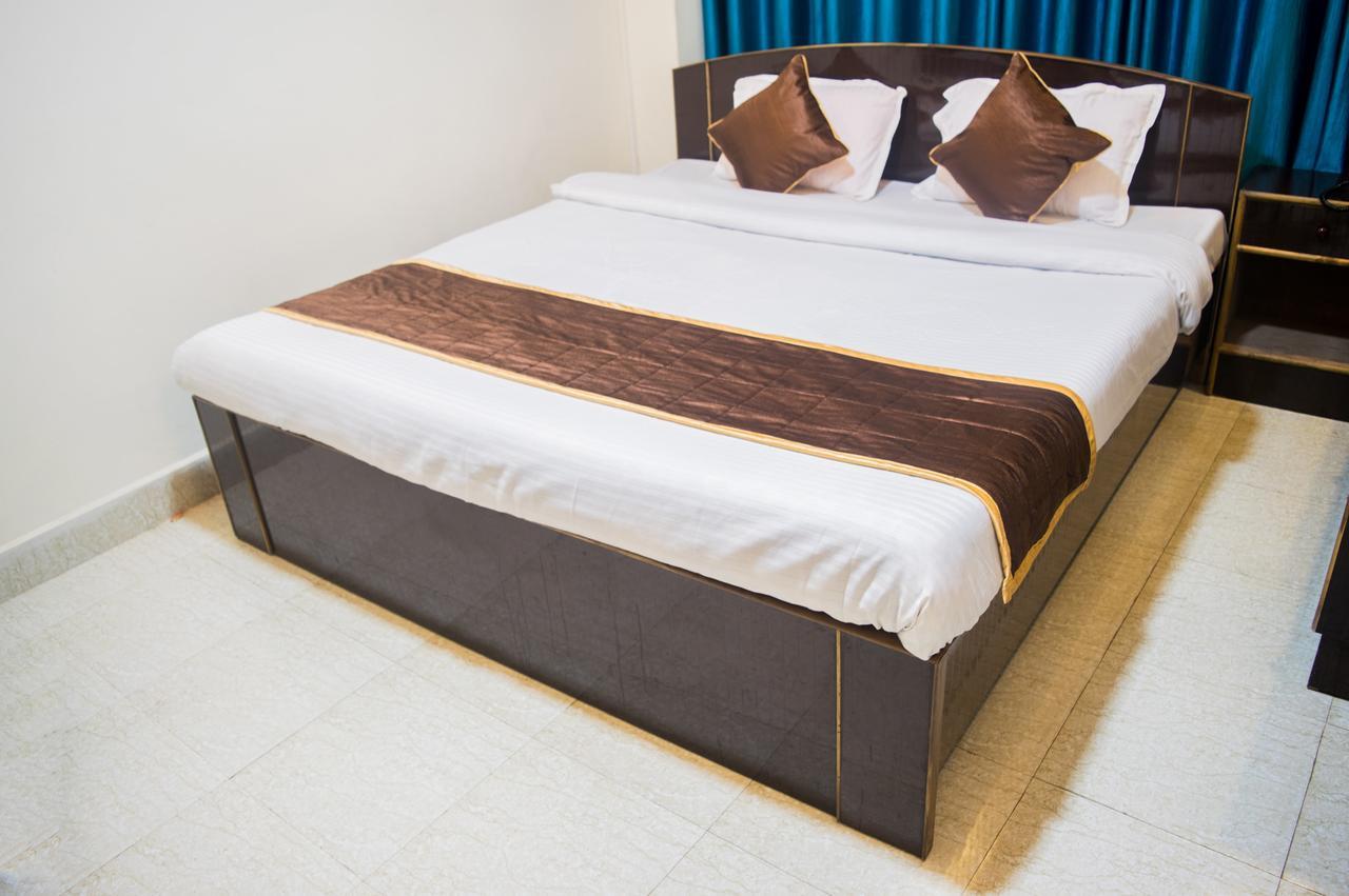 Oyo 11515 The Lily Guest House Shillong Esterno foto
