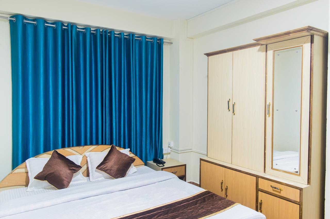 Oyo 11515 The Lily Guest House Shillong Esterno foto