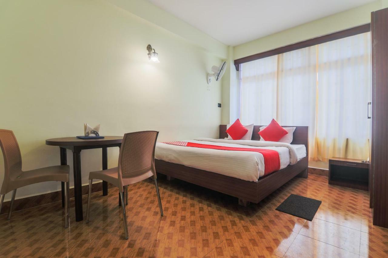 Oyo 11515 The Lily Guest House Shillong Esterno foto