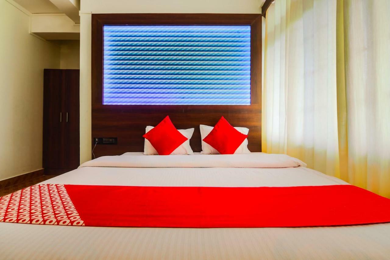 Oyo 11515 The Lily Guest House Shillong Esterno foto