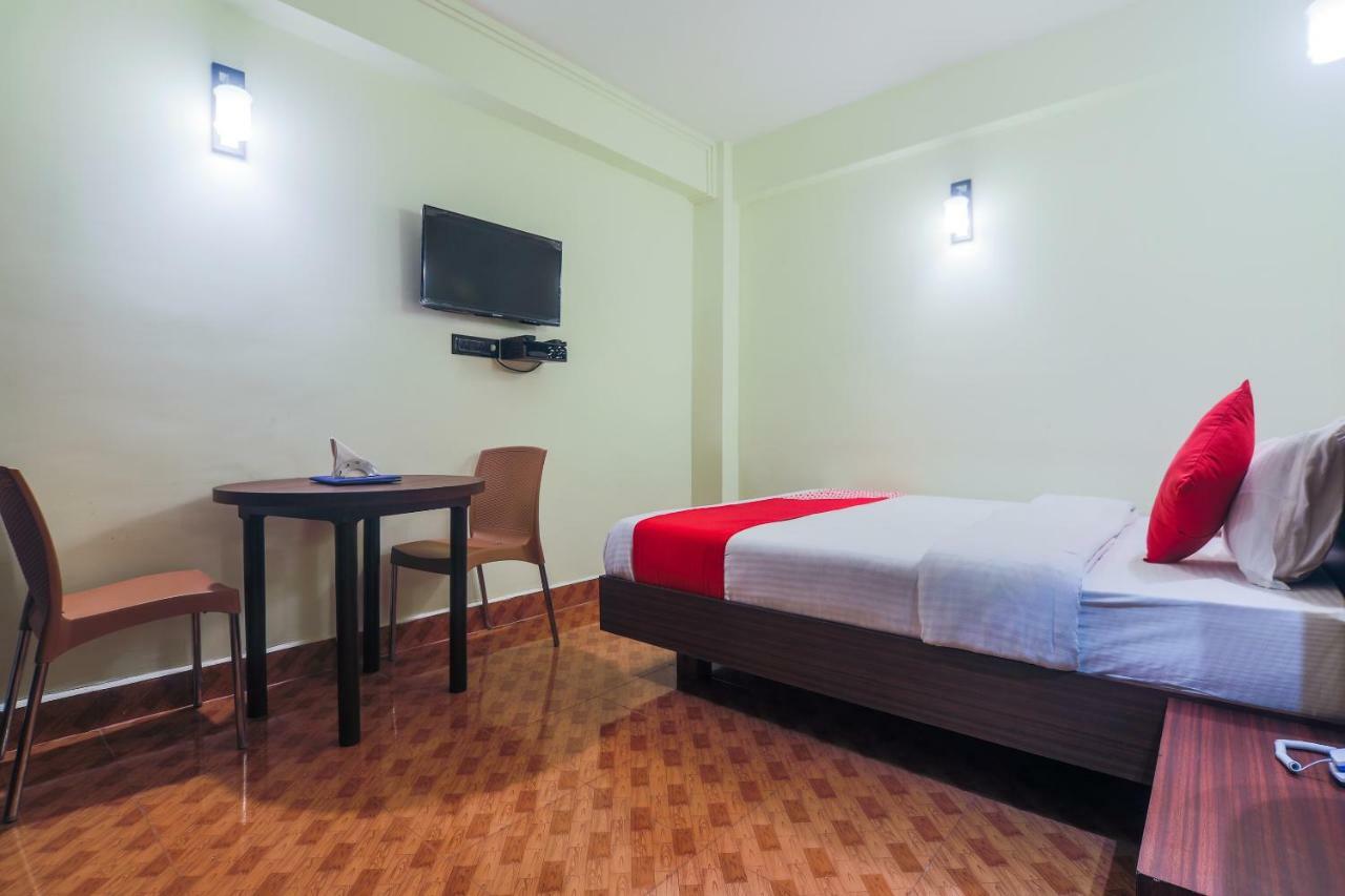 Oyo 11515 The Lily Guest House Shillong Esterno foto