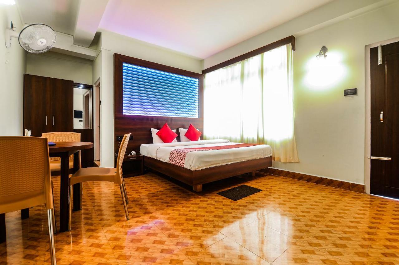 Oyo 11515 The Lily Guest House Shillong Esterno foto