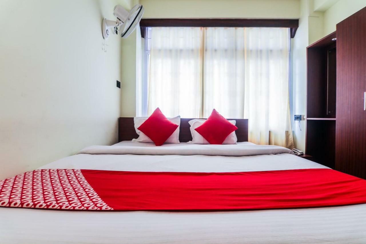 Oyo 11515 The Lily Guest House Shillong Esterno foto