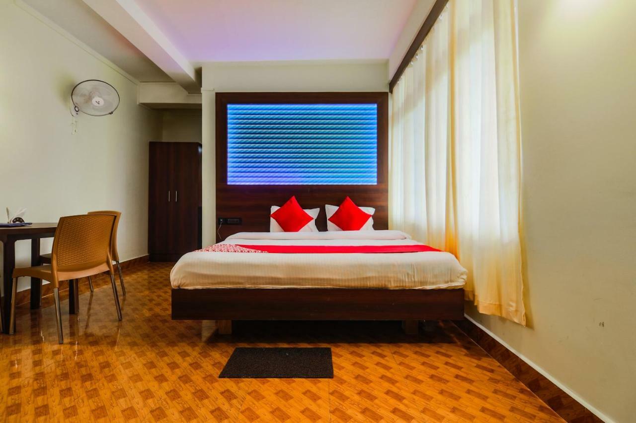 Oyo 11515 The Lily Guest House Shillong Esterno foto